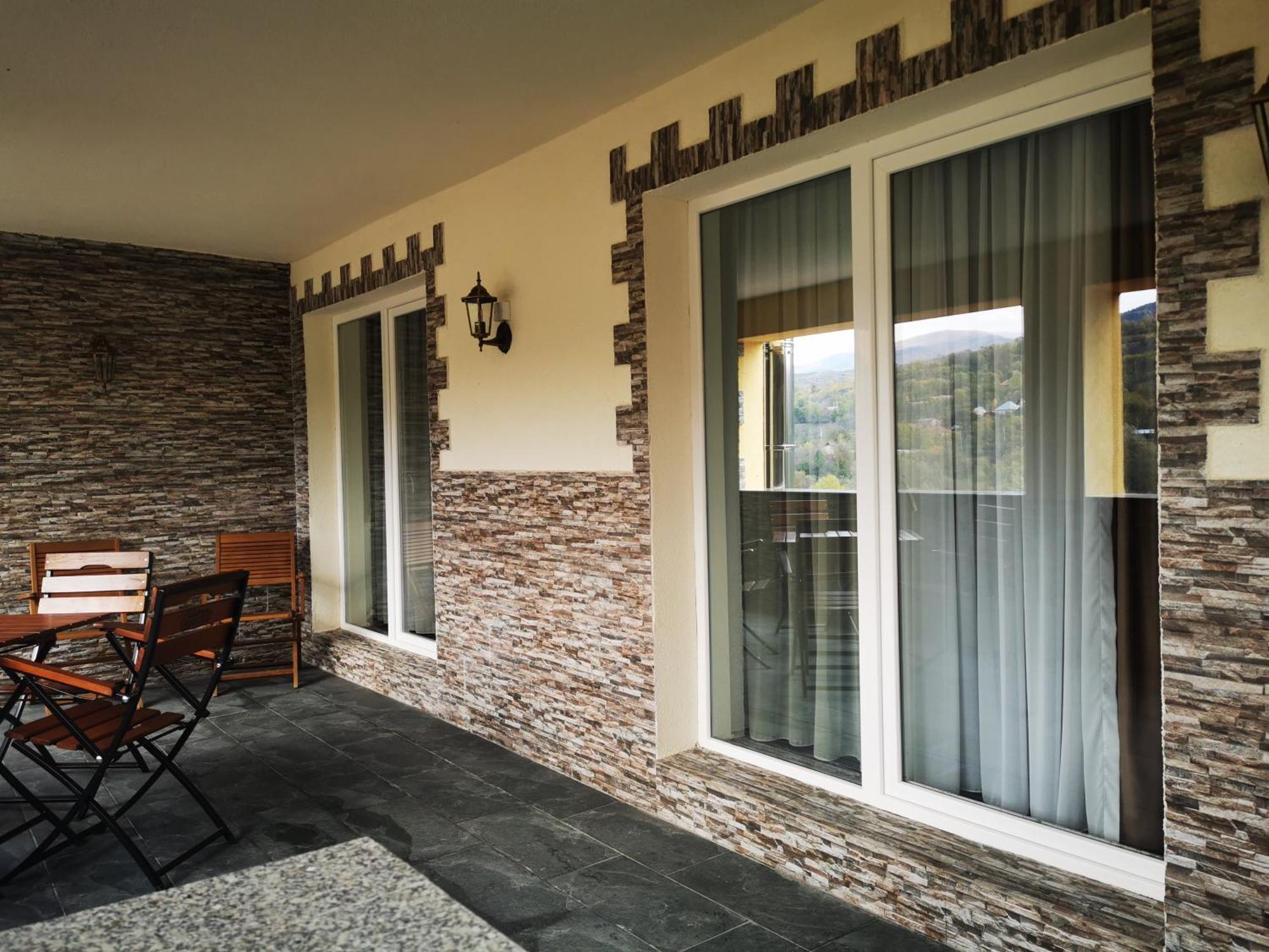 Doftana Apartaments Teşila الغرفة الصورة